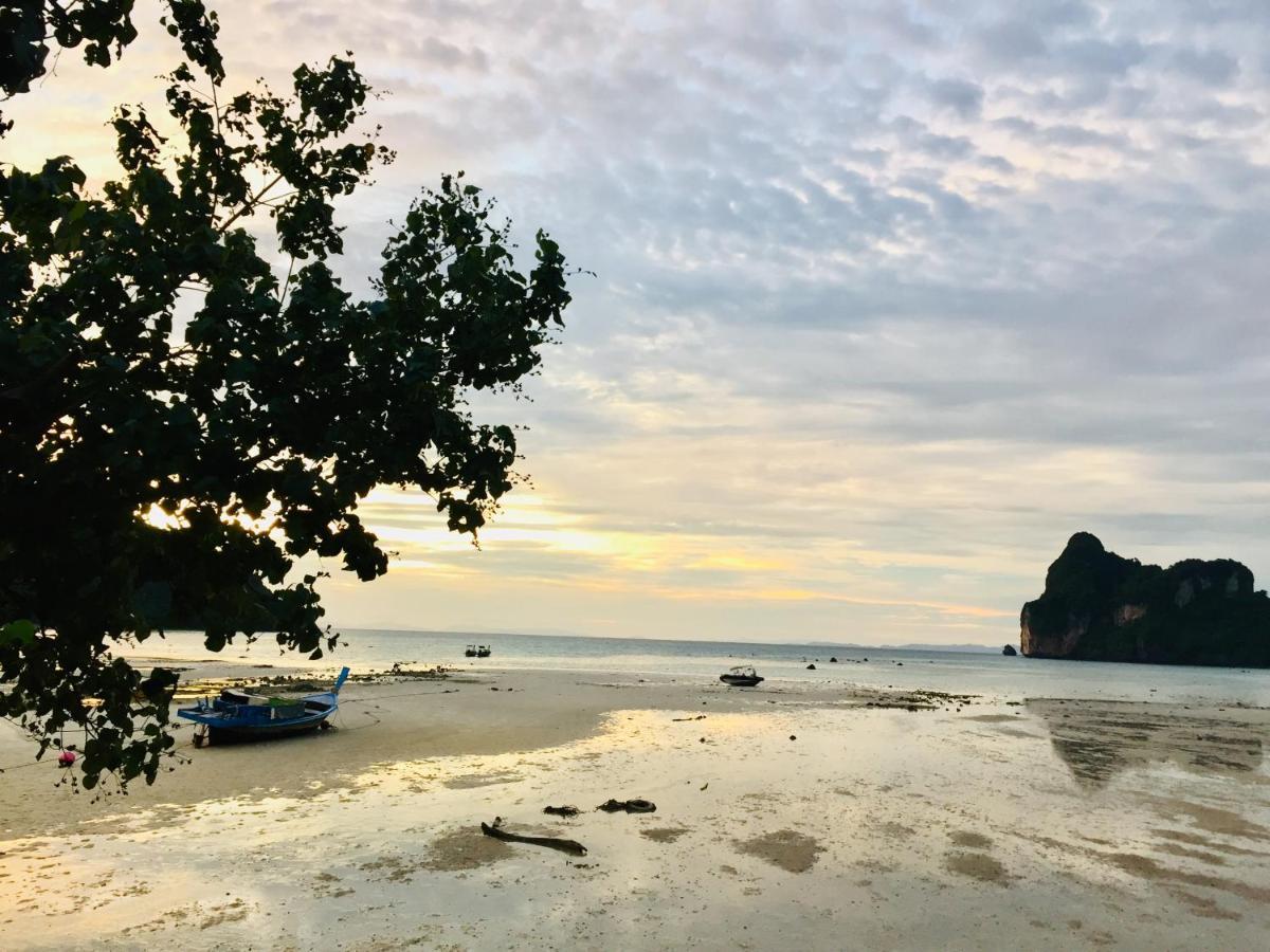 Dee Dee Sea Front Hostel Koh Phi Phi Ngoại thất bức ảnh
